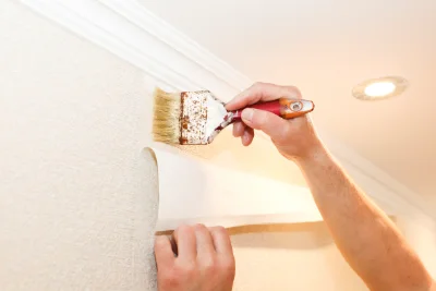 Pose de papier peint à Cormainville — revêtements muraux et toiles de verre